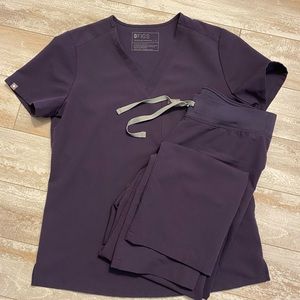 Figs TOP AND BOTTOM, purple shadow, size small